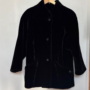 Faux fur vintage cropped black coat by Borgazia